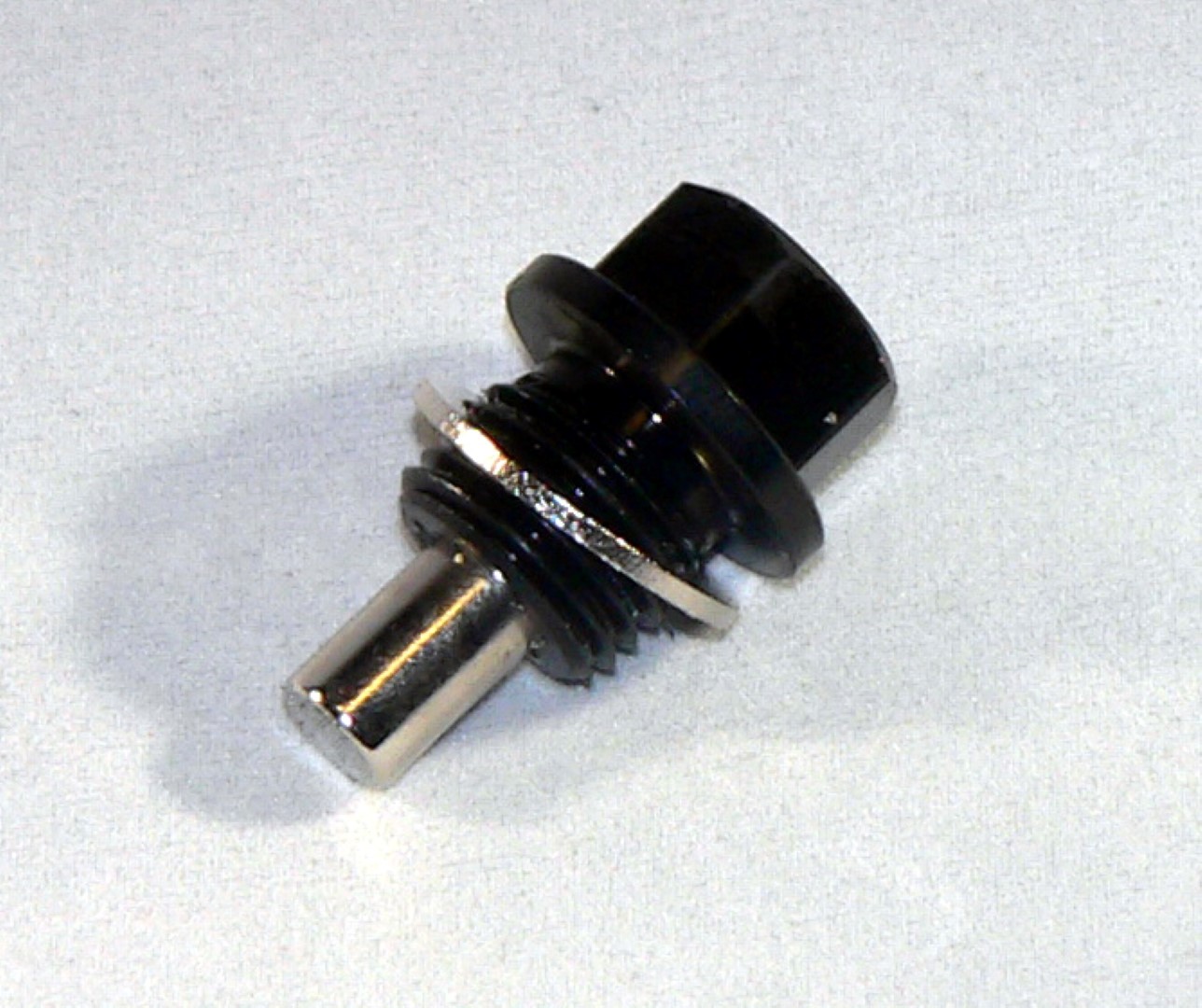 M14x1.5 Black Magnetic Oil Plug